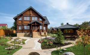 Cool-Front-View-Wooden-House-with-Natural-Garden
