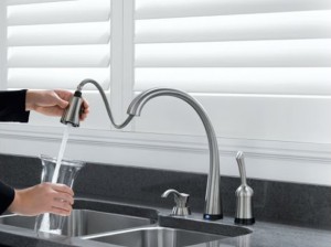 modern-kitchen-faucets-3