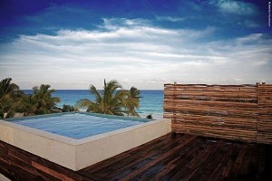 small-swimming-pool-on-the-roof-design-in-Dream-Be-Tulum-Resort (1)