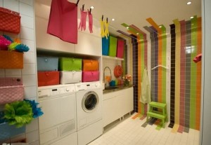 white-laundry-room-cabinets-design