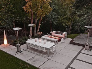 Modern-Outdoor-Living-Area-Design-Ideas-with-Concrete-Floors