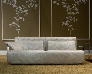 Modern-leather-sofa-from-Borzalino-in-living-room