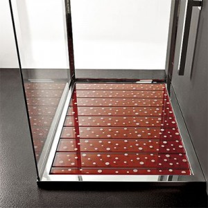 shower-tray-with-glass-slats-from-cristalquattro2