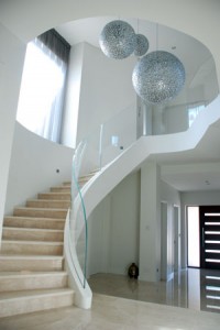 15.04mm-Starphire-toughened_structural_laminated_curved_and_flat_glass_balustrade