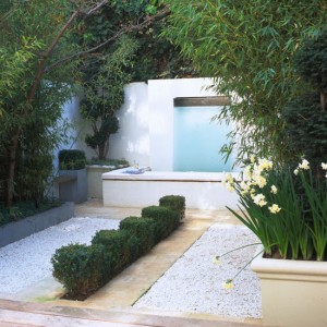 2-small-garden-design-ideas
