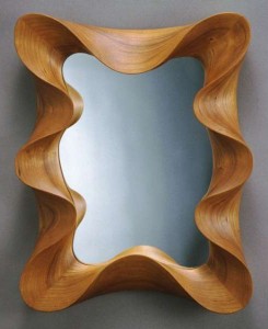 7-Modern-Uma-Mirror-from-Opulent-Designs