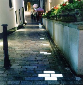Decoratve-pathway-lights-design