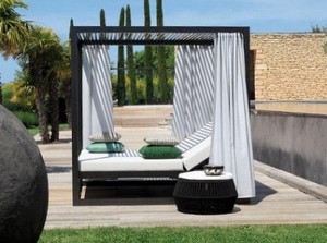Outdoor-Bed-Furniture2