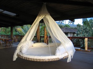 floating-hammock-bed-designs-for-outdoor