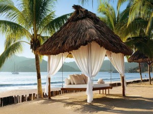 Beach-Canopy-Bed-Outdoor