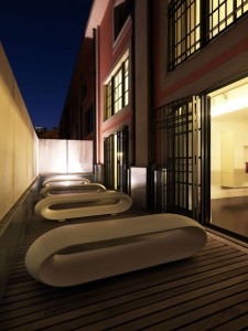 Twin-Lofts-02-Outdoor-Seating-Furniture