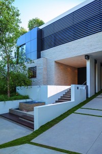 modern-residence-Laurel-Way-3
