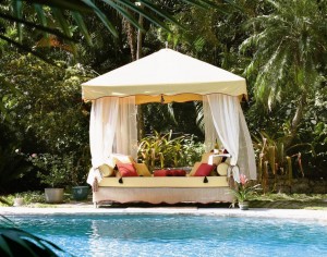 outdoor-bed-1140x900-contemporary-outdoor-canopy-bed-bali-lounge-tuuci-urumix.com