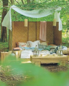 outdoor-canopy-bed-via-boudoir2