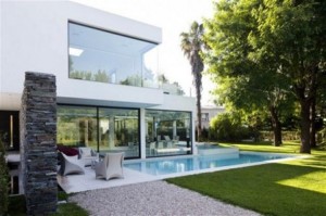 outdoor-retreat-Minimalist-and-Modern-Home-design-ideas