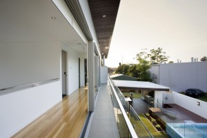 Contemporary-Brisbane-Banya-House-by-TONIC-Corridor-at-the-Second-Floor-with-Wooden-Floors