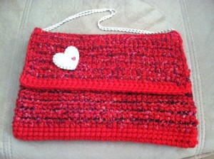 crochet-red-purse