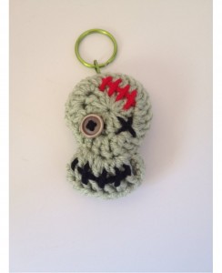 wlbs08-zombie-crochet-keychain-with-love-by-sim-zimras-a2490.517614786_bjv1-800x980