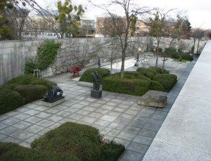 Neue_Nationalgalerie_Sculpture_Garden