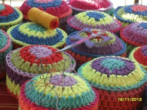 alfileteros-tejidos-crochet-coloridos_MLA-F-3411091521_112012