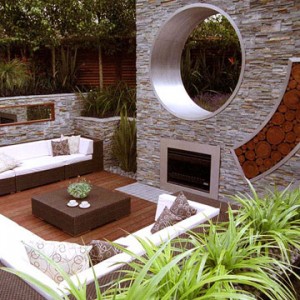 bhg-outdoor-fireplace2