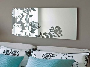 Decorative-Design-of-the-Flower-Mirror-with-Fantastic-Design