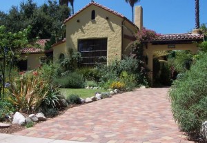 spanish-front-yard-driveway-paving-stones-genesis-stoneworks_4590