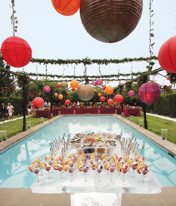 decorating pool for wedding | http://lomets.com