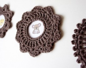 crochet-picture-frame-by-jakigu