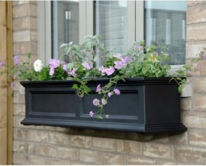 traditional-outdoor-planters