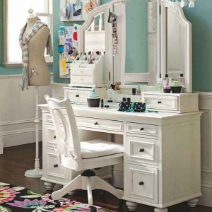 Modern-White-Dressing-Tables-with-Beautiful-Mirror-920x920