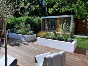 Small-Contemporary-Modern-London-Garden-Design-900x675