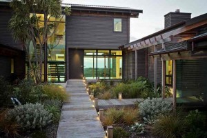 Te-Horo-New-Zealand-Contemporary-Home-Entrance-Pathway-Lighting