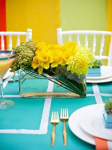 modern-yellow-floral-arrangement
