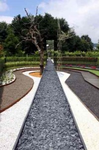 001 Green Garden And Best Landscape - The Dark Rift by Oglo + Ppil