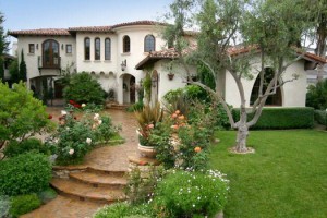 Spanish-Garden-Shaping-Up-Your-Summer-Dream-Home