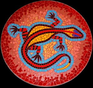 goanna-mosaic-art-table