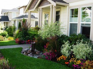 summer-flowers-house-exterior-decorating-beautiful-homes____