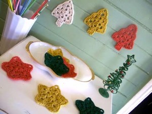 theroyalsisters_christmas_tree_granny_square