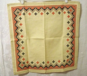 embroidered_aida_cloth_scandinavian_cross_stitch_tray_table_mat_ac363726