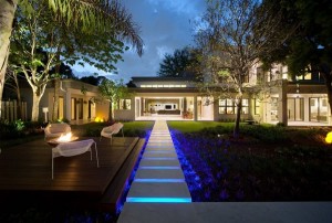 contemporary-home-outdoor-lighting-ideas