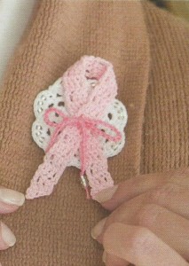 crochet-brooch