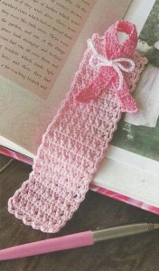 crochet-pink-book-mark