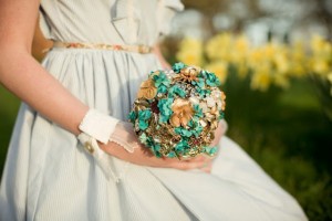 wedding-brooch-bouquet-with-paper-flowers-15