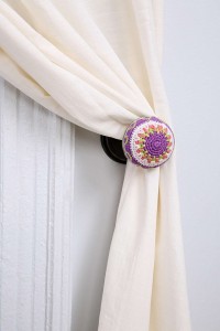 crochet-curtain-tie-backs-600x900