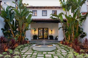 Spanish-revival-style-home-in-Los-Angeles