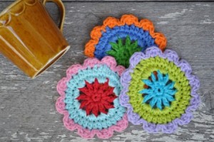 crochet-coaster-tutorial-flowers4-451x300