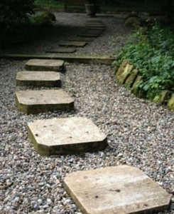 lawnandpatioworld.com-stepping-stone-gravel-