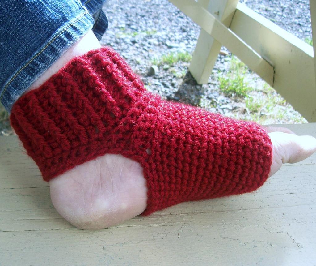 crochet yoga socks | http://lomets.com