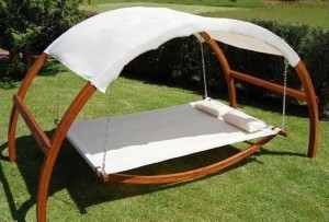 hammock-bed-outdoor-550x372